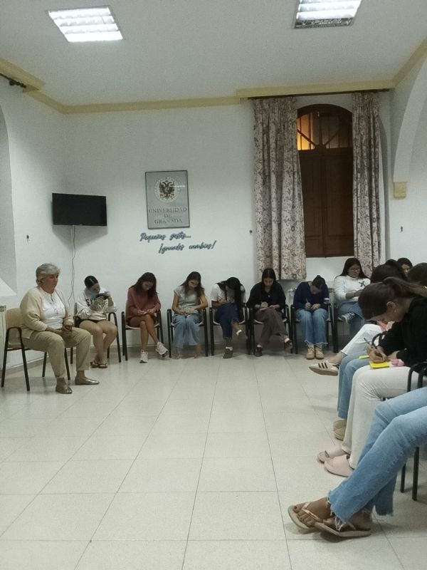 Residentes de Cristo Rey durante la Presentación del Enfoque Pastoral 2026