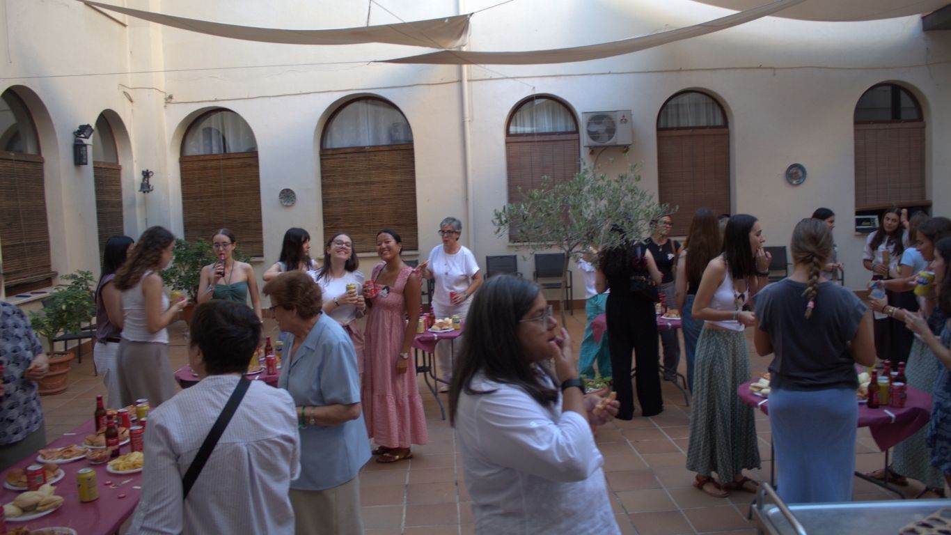 Residentes durante la Jornada de Acogida de Cristo Rey 2026